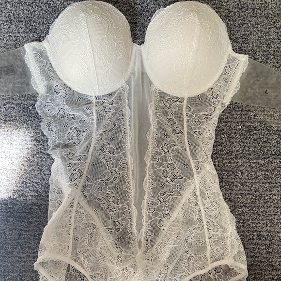 Fashion Forms Other - Fashion Forms Lace Backless Strapless Bodysuit